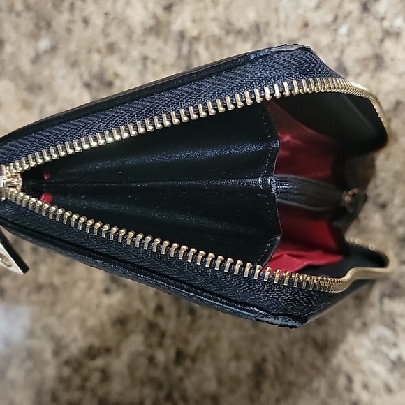 Moschino Love Graphic Black Long Wallet - Picture 13 of 17